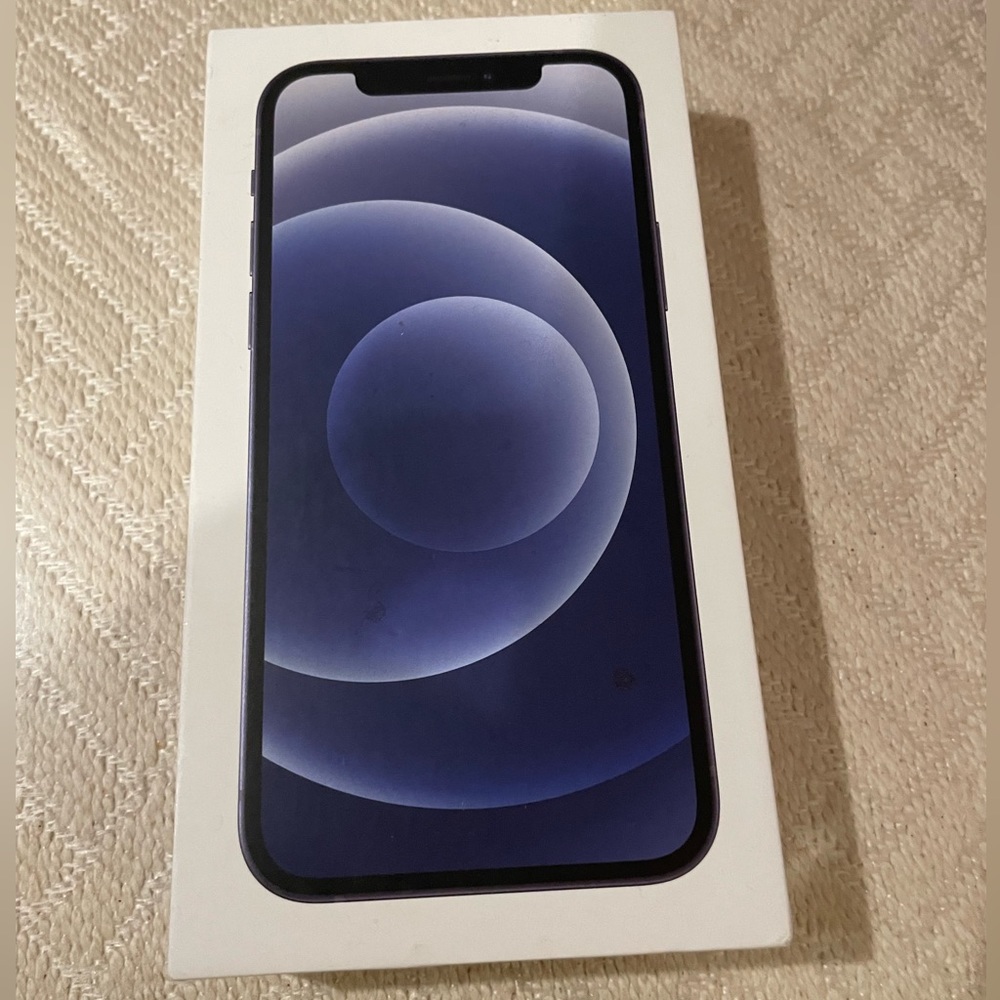 Apple iPhone 12 empty box